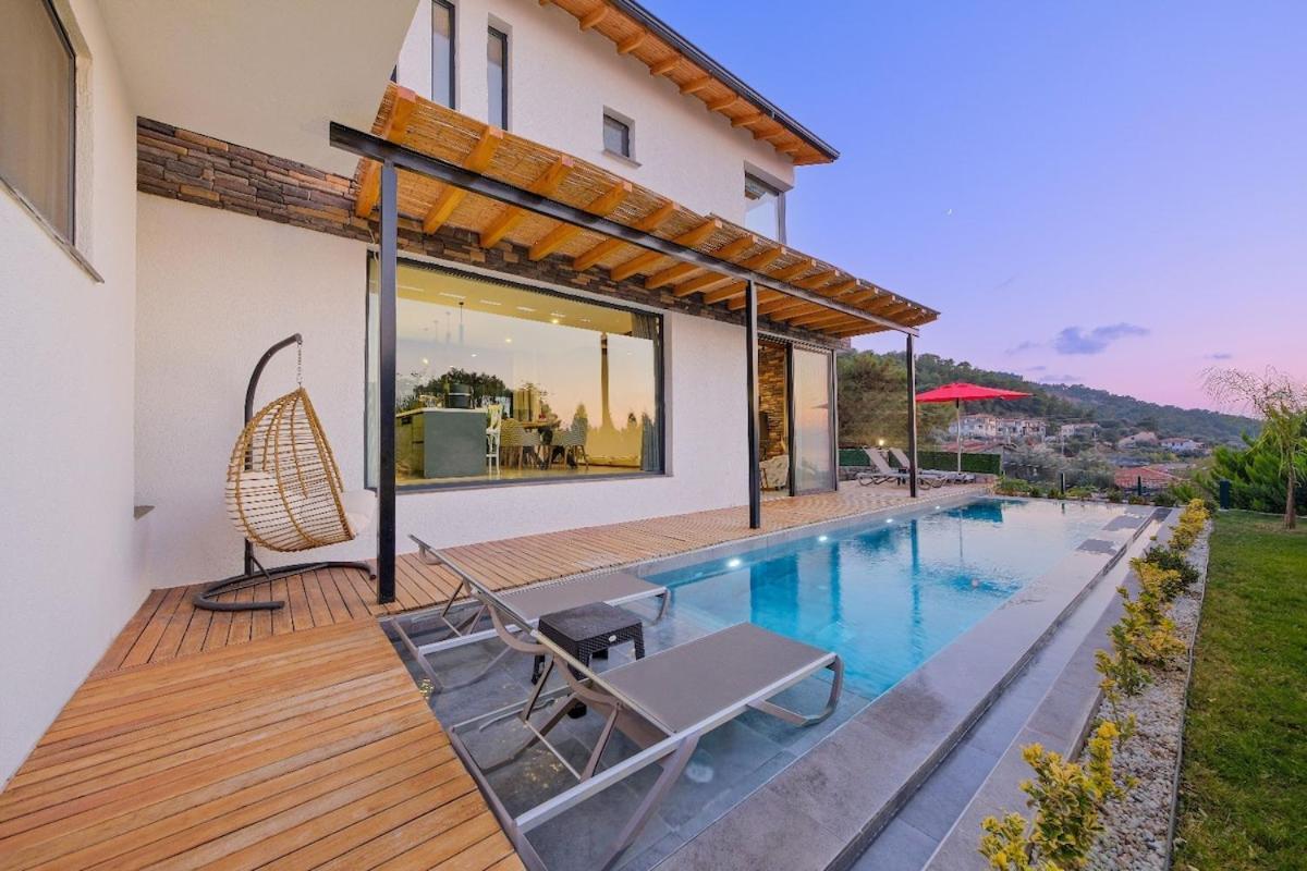 Amazing Luxurious Villa Bali Faralya By Luxury Group Exterior photo